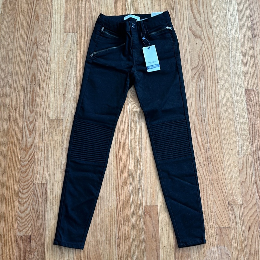❗️SALE❗️NWT Zara Mid-Rise Skinny Moto Jean Black size 2